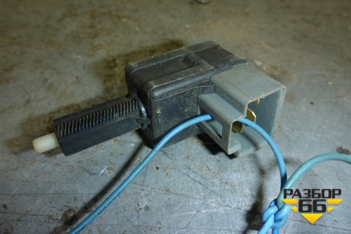 Датчик включения стопсигнала для Kia Ceed с 2012-2018г (Сид 2)
