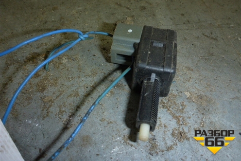 Датчик включения стопсигнала для Kia Ceed с 2012-2018г (Сид 2)