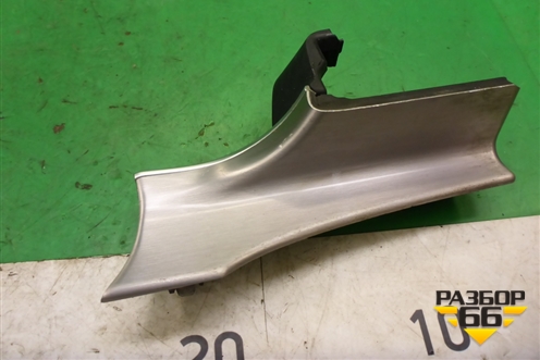 Накладка на торпедо (A2056800471) для Mercedes Benz C-Klass W205 с 2014г (Ц)