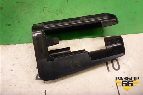 Накладка внутренняя (на салазку сиденья) (2059194400) для Mercedes Benz C-Klass W205 с 2014г (Ц)