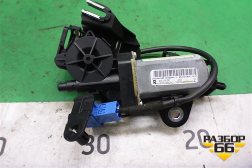 Моторчик регулировки ремня безопасности (правый) (A2058600282) для Mercedes Benz C-Klass W205 с 2014г (Ц)