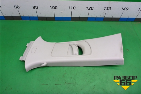 Обшивка стойки центральная верхняя левая (5L0867243) для Skoda Yeti с 2009г (Етти)