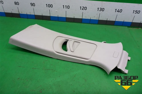 Обшивка стойки центральная верхняя левая (5L0867243) для Skoda Yeti с 2009г (Етти)
