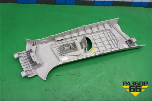 Обшивка стойки центральная верхняя левая (5L0867243) для Skoda Yeti с 2009г (Етти)