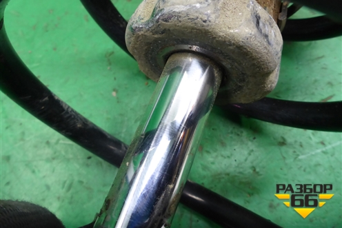 Амортизатор передний левый (1K0413031BL) для Skoda Yeti с 2009г (Етти)