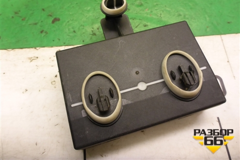 Блок комфорта (задний левый) (7N0959795E) для Skoda Yeti с 2009г (Етти)