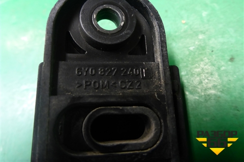 Отбойник двери багажника (6Y0827240E) для Skoda Yeti с 2009г (Етти)