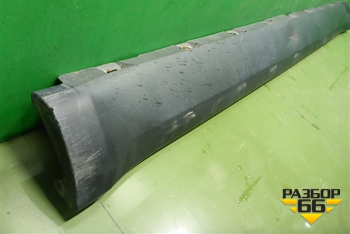 Накладка на порог наружная правая (5L0853856A) для Skoda Yeti с 2009г (Етти)