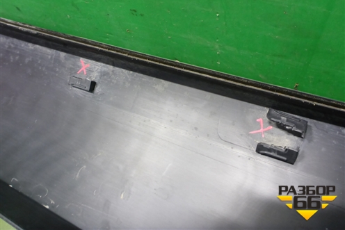 Накладка на порог наружная правая (5L0853856A) для Skoda Yeti с 2009г (Етти)