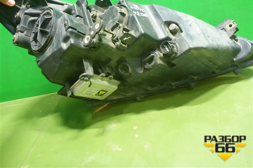 Фара левая (ксенон с блоком и лампой адаптивная) (921013N030) для Hyundai Equus с 2010г (Экус)