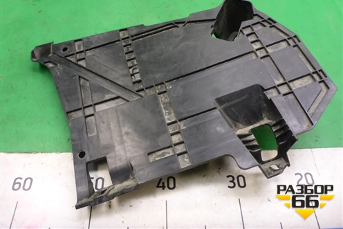 Накладка внутренняя (A2056844400) для Mercedes Benz C-Klass W205 с 2014г (Ц)