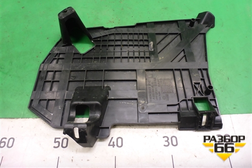 Накладка внутренняя (A2056844400) для Mercedes Benz C-Klass W205 с 2014г (Ц)