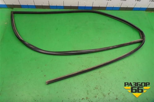 Уплотнитель стекла двери передней левой (5ти дверный кузов) для Mitsubishi Pajero/Montero с 2007г (Паджеро 4/Монтеро)