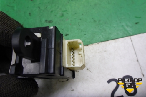 Кнопка люка для Mitsubishi Pajero/Montero с 2007г (Паджеро 4/Монтеро)