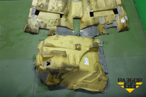 Покрытие напольное (A2056801806) для Mercedes Benz C-Klass W205 с 2014г (Ц)