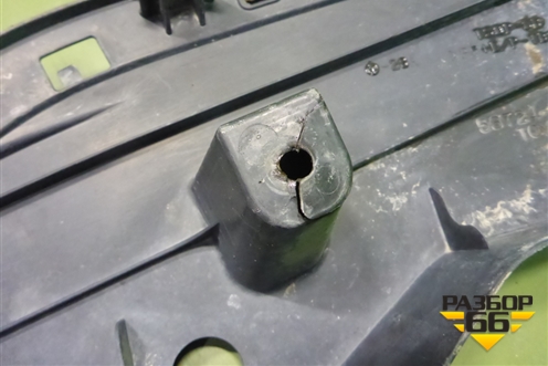 Пыльник заднего бампера левый (5872460060) для Lexus GX-460 с 2009г (ГХ)