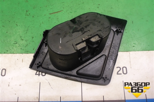 Подстаканник (MR402290) для Mitsubishi Pajero/Montero с 2007г (Паджеро 4/Монтеро)