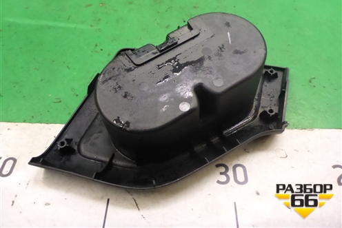 Подстаканник (MR402290) для Mitsubishi Pajero/Montero с 2007г (Паджеро 4/Монтеро)