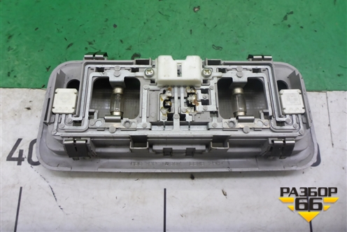 Плафон салонный передний для Mitsubishi Pajero/Montero с 2007г (Паджеро 4/Монтеро)