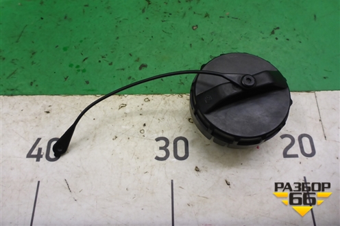 Крышка топливного бака для Mitsubishi Pajero/Montero с 2007г (Паджеро 4/Монтеро)