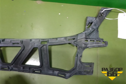 Кронштейн переднего бампера центральный (AMG после 2013г) (A2128855065) для Mercedes Benz E-Klass W212 с 2009-2016г (Е)