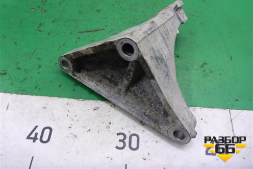 Кронштейн двигателя правый для Subaru Legacy Outback (B14) с 2009-2014г (Легаси Аутбек)