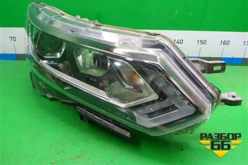 Фара правая (после 2019г галоген) (26010HV00B) для Nissan Qashqai (J11E) с 2013г (Кашкай)