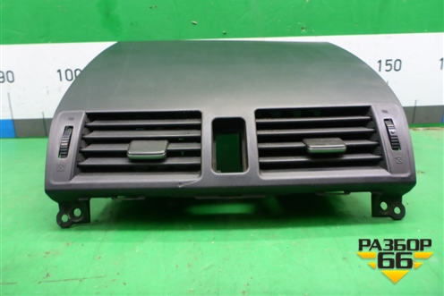 Дефлектор воздушный центральный для Mazda Mazda 3 (BK) с 2003-2009г 