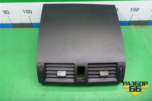 Дефлектор воздушный центральный для Mazda Mazda 3 (BK) с 2003-2009г 