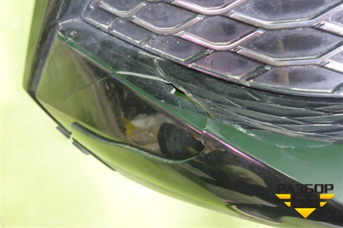 Решетка в передний бампер центральная (после 2019г под парктроник) (53102YP030) для Toyota C-HR с 2016г (Цашр)