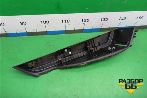 Держатель задней полки левый (BP4K68861) для Mazda Mazda 3 (BK) с 2003-2009г 