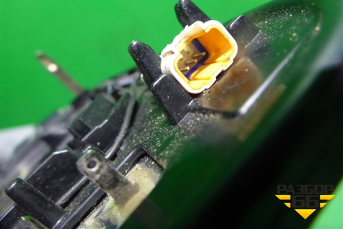 Стекло зеркала правого (под датчик слепой зоны) для Lexus NX 200 с 2014-2021г (НХ)