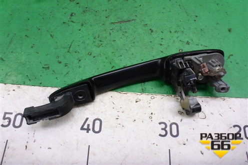 Ручка наружная двери передней левой для Mazda Mazda 3 (BK) с 2003-2009г 