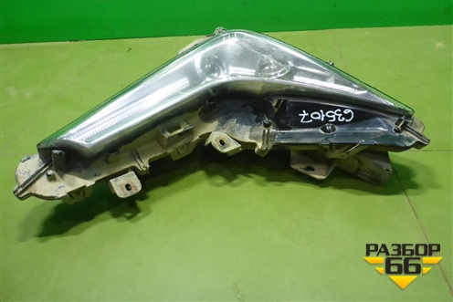 Фара противотуманная правая (2 линзы) (8136060070) для Lexus LX-570 с 2015г (ЛХ)