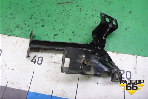 Кронштейн передней панели центральный для Mazda Mazda 3 (BK) с 2003-2009г 