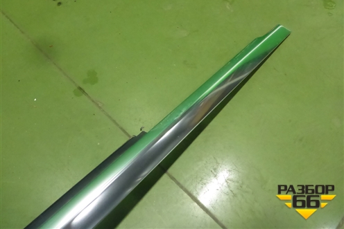 Уплотнитель стекла двери передней правой (A2137200224) для Mercedes Benz E-Klass W213 с 2016г (Е)