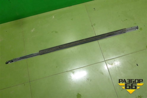 Уплотнитель стекла двери передней правой (A2137200224) для Mercedes Benz E-Klass W213 с 2016г (Е)