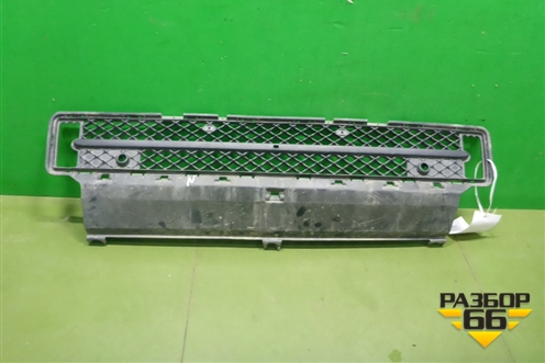 Решетка в передний бампер центральная (после 2018г AMG) (A4638855000) для Mercedes Benz G-Klass W463 с1989г (Гелендваген)