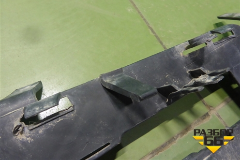 Решетка в передний бампер левая (до 2013г) (A2128851523) для Mercedes Benz E-Klass W212 с 2009-2016г (Е)