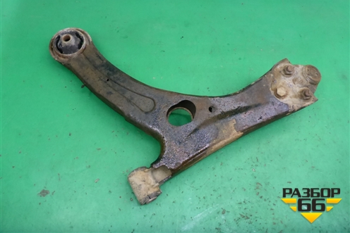 Рычаг передний правый (06401042) для Geely Emgrand (EC7) с 2009-2016г (Эмгранд)