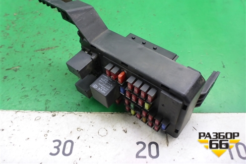 Блок предохранителей салонный (06703569) для Geely Emgrand (EC7) с 2009-2016г (Эмгранд)