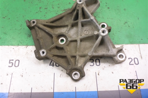 Кронштейн компрессора кондиционера (1.6л 4G18) (MR360566) для Mitsubishi Lancer-9  с 2003-2008г (Лансер)