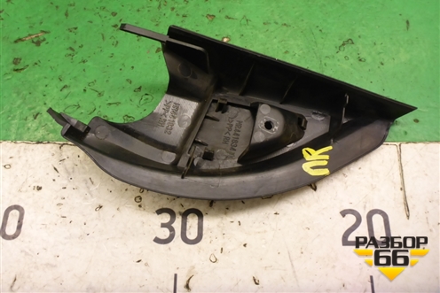 Накладка двери передней правой уголок (MR441632) для Mitsubishi Lancer-9  с 2003-2008г (Лансер)