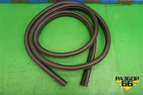 Уплотнитель двери задней правой для Ford Focus 2 с 2008-2011г (Фокус)