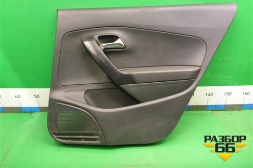 Обшивка двери задней правой под электрику (6RU867212) для Volkswagen Polo (седан) с 2010г (Поло)