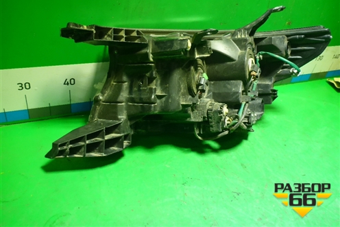 Фара правая (после 2017г галоген) (8113060N10) для Toyota Land Cruiser Prado(150) с 2009г (Ленд Крузер Прадо)