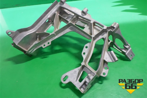 Кронштейн фары левой (A2056225300) для Mercedes Benz C-Klass W205 с 2014г (Ц)