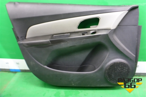 Обшивка двери передней левой под электрику (96957313) для Chevrolet Cruze c 2009-2015г (Круз)