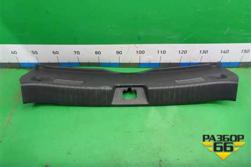 Обшивка багажника на заднюю панель (хетчбэк) (95028556) для Chevrolet Cruze c 2009-2015г (Круз)