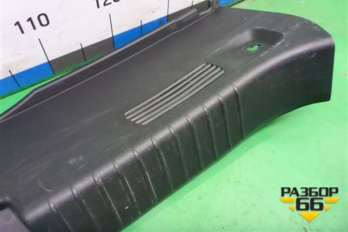 Обшивка багажника на заднюю панель (хетчбэк) (95028556) для Chevrolet Cruze c 2009-2015г (Круз)